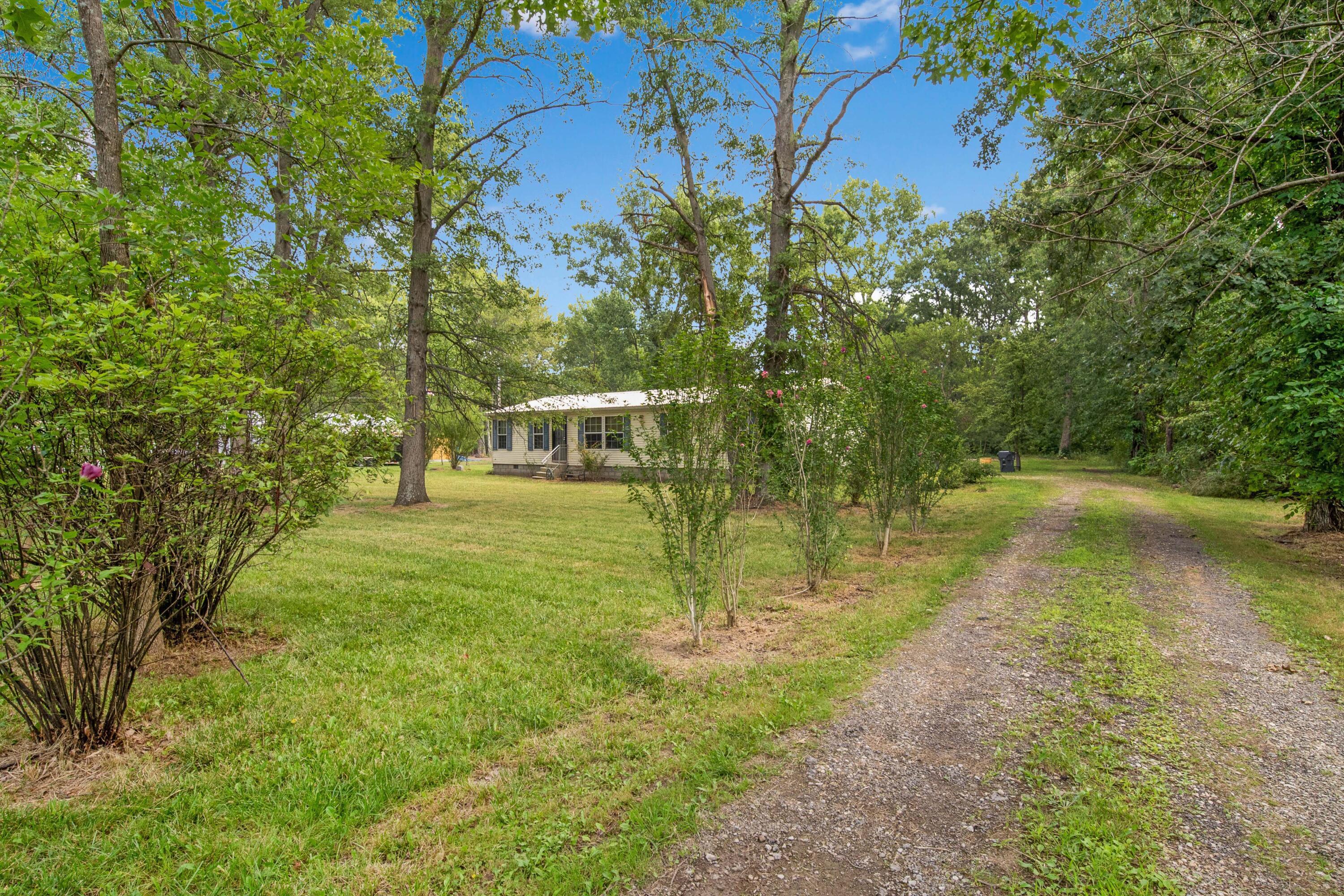 3581 Dixon Road Southwest Pataskala, OH 43062 - Photo 6 of 24 Front View