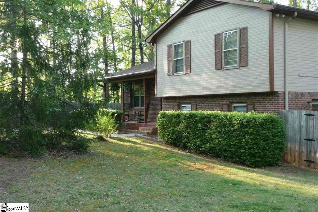 153 Wyatt Road Boiling Springs, SC 29316 - Photo 4 of 26