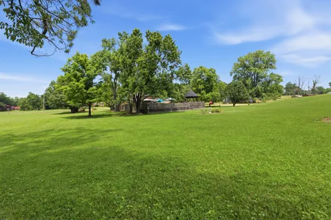 $749,900 | 1004 Longview Drive, Hendersonville, TN 37075