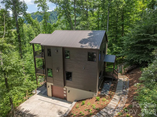 $660,000 | 30 Garren View Drive, Fairview, NC 28730