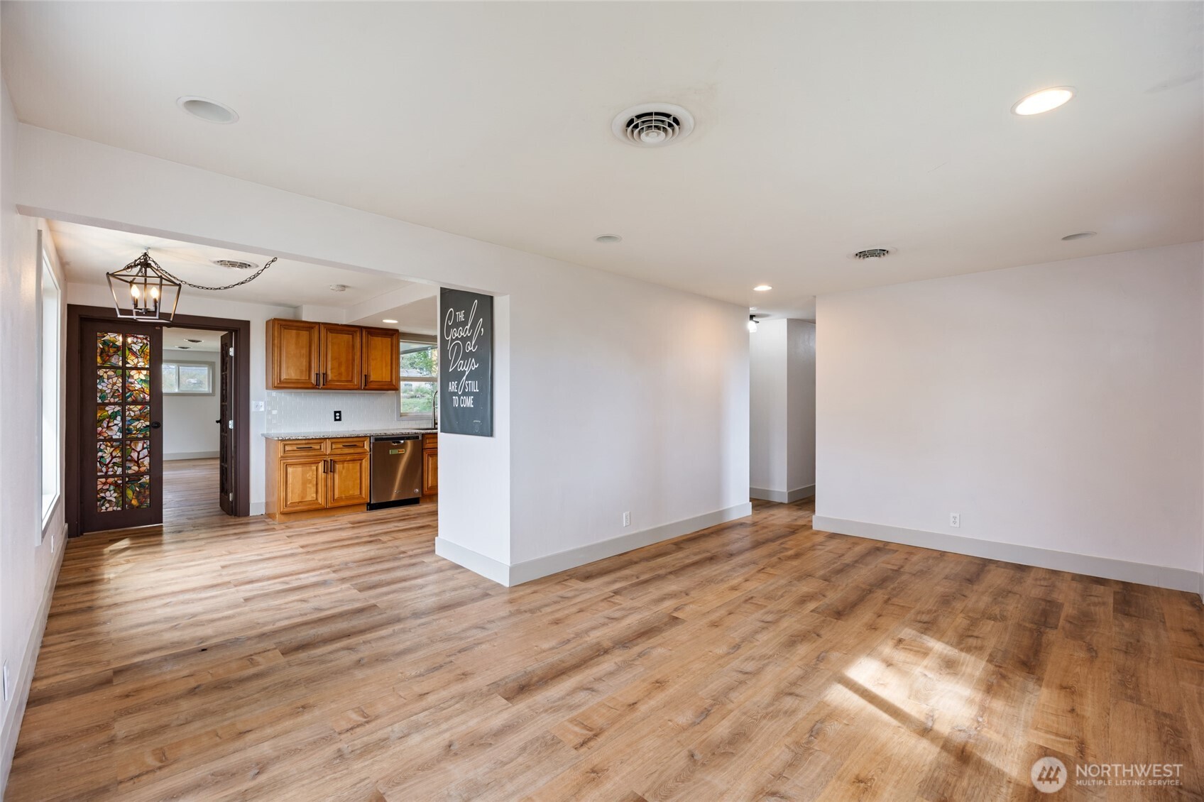 281 Patrick Road Ephrata, WA 98823 - Photo 4 of 35 Gallery Image 4