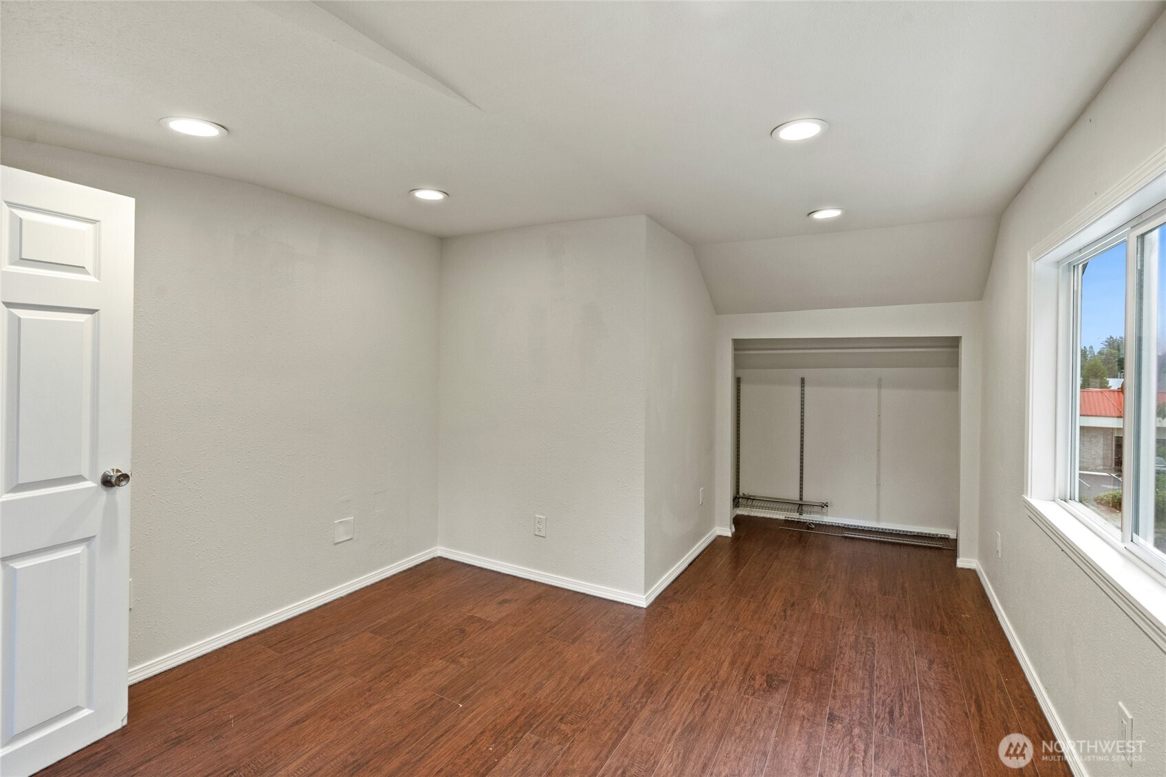 4012 Rucker Avenue Everett, WA 98201 - Photo 13 of 19