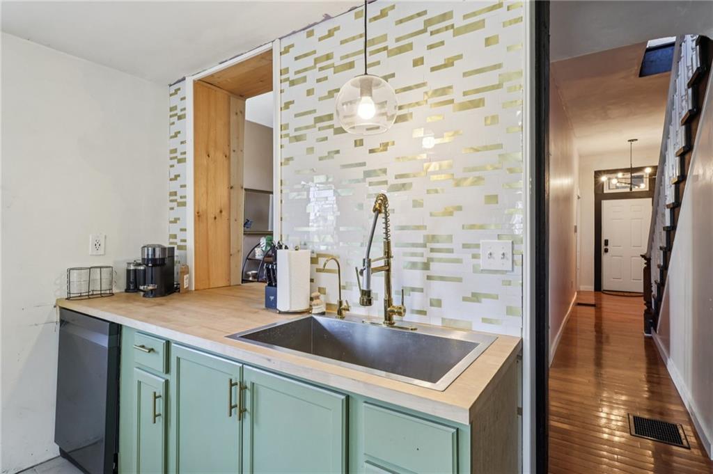 1619 Manhattan Street Pittsburgh, PA 15233 - Photo 15 of 27