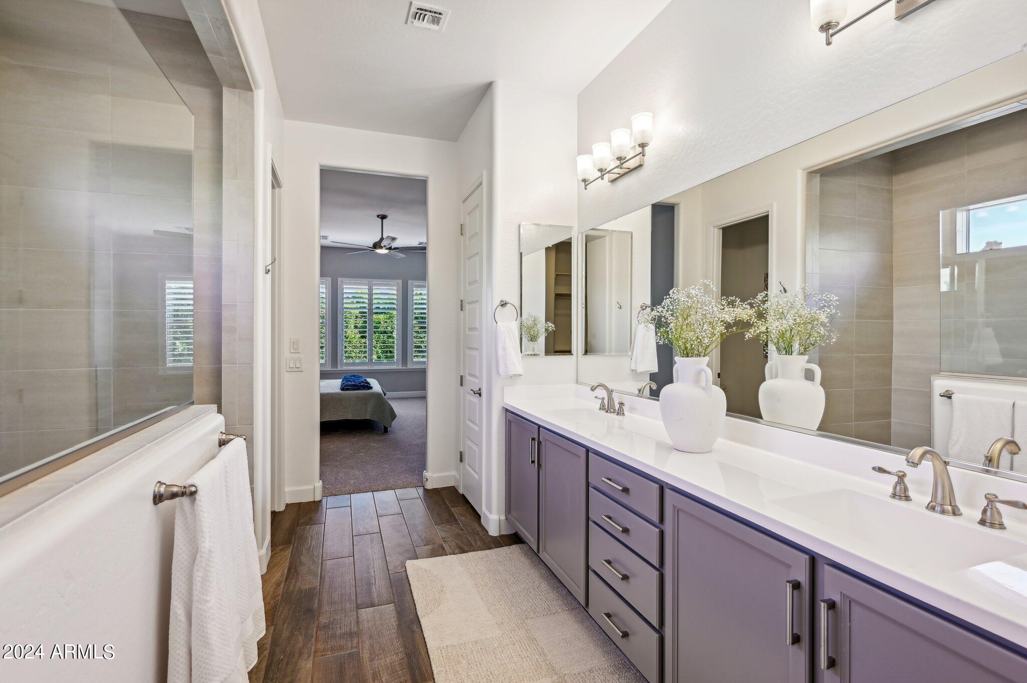 1909 West Yearling Road Phoenix, AZ 85085 - Photo 16 of 50 Primary Bathroom