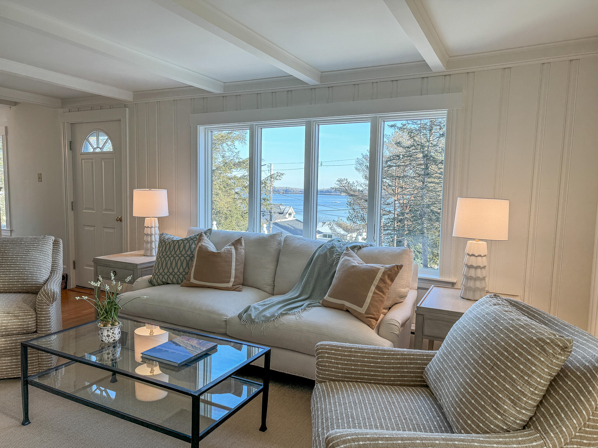 23 Edgewater Road Falmouth, ME 04105 - Photo 6 of 37 Living Room
