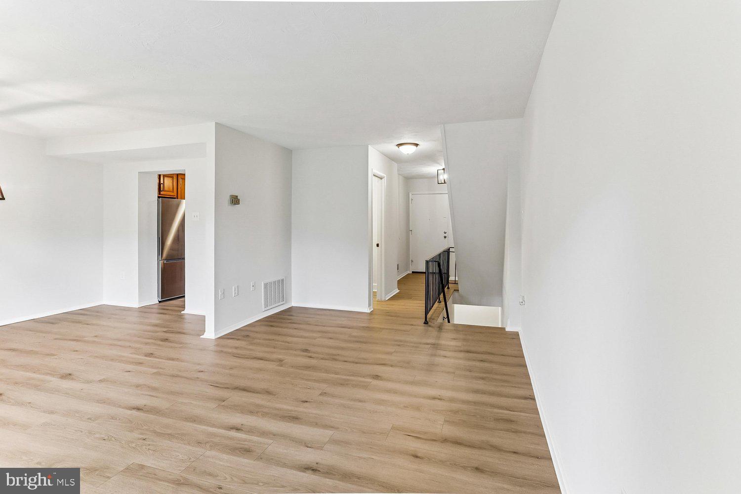 11191 Columbia Pike, Unit 41 Silver Spring, MD 20901 - Photo 26 of 52 Living Room