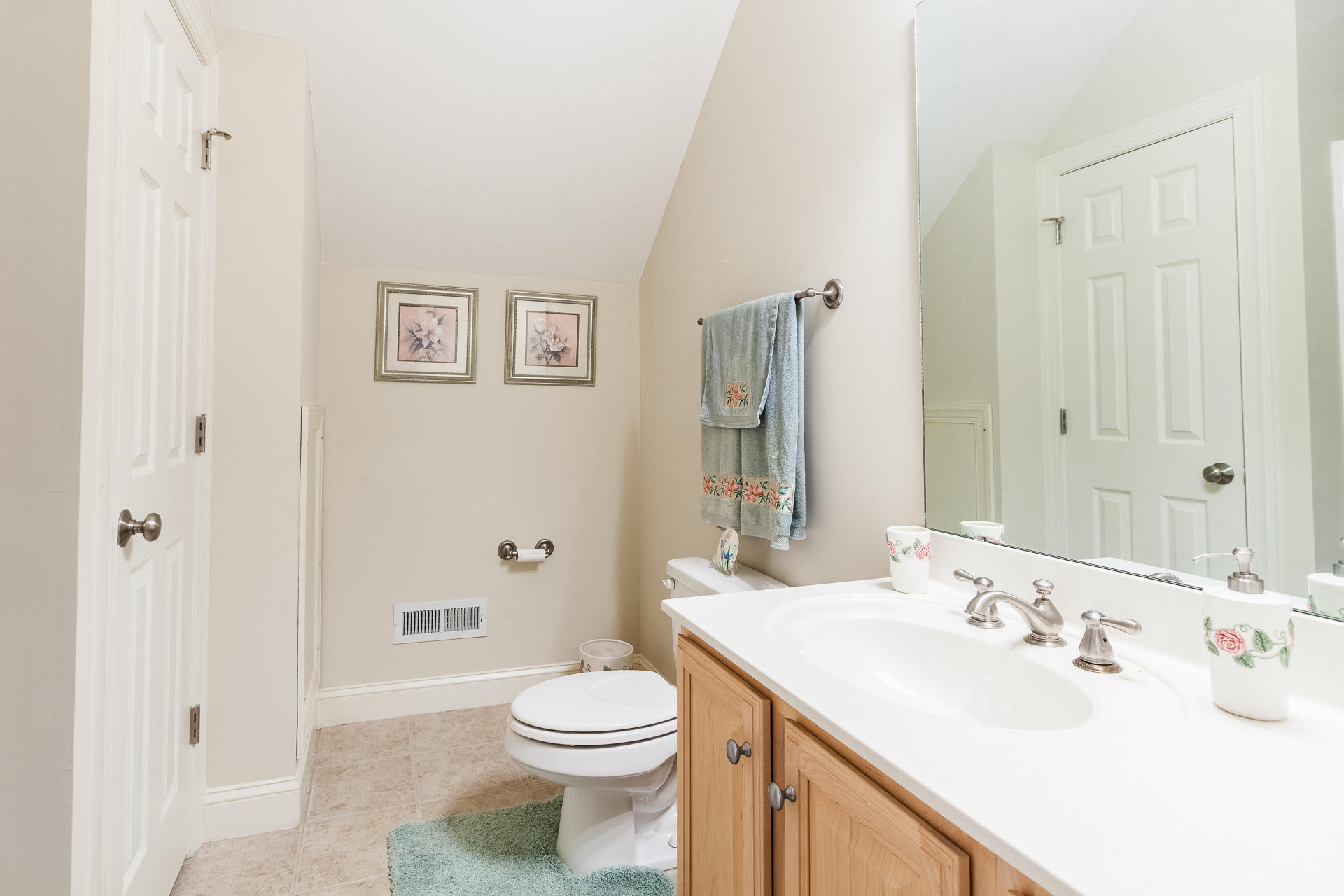 110 Pine Meadows Road Pinehurst, NC 28374 - Photo 22 of 36 Bonus Room Bathroom