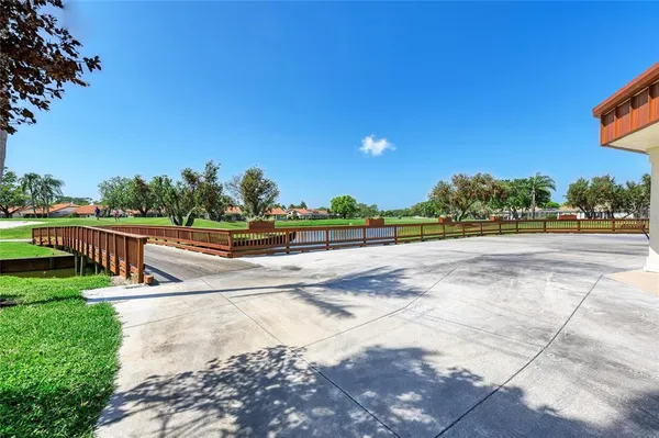 $415,000 | 4906 Peridia Boulevard East, Bradenton, FL 34203