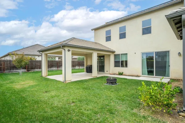 $560,000 | 3422 San Marino Avenue, Clovis, CA 93619