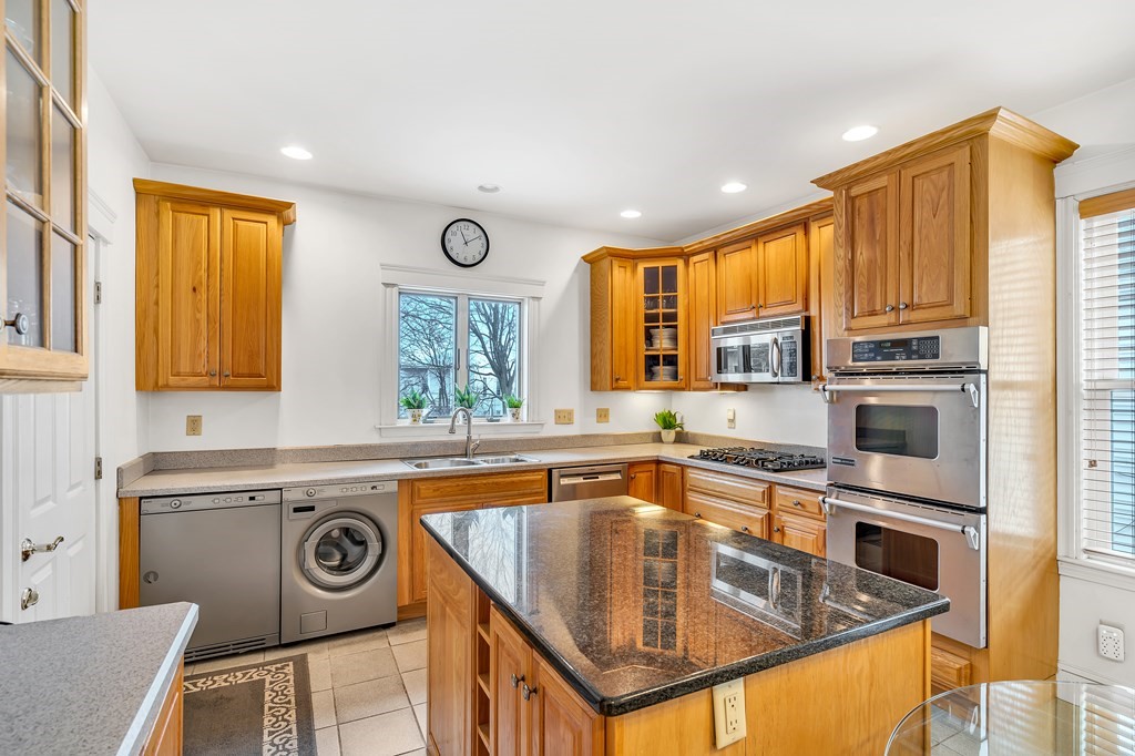 15 Greendale Road Boston, MA 02126 - Photo 4 of 37 Gallery Image 4