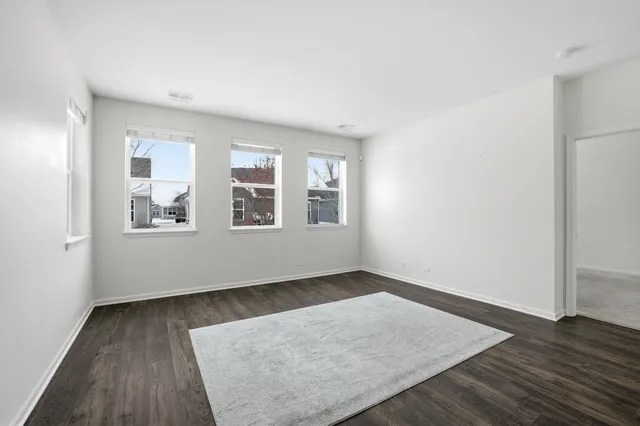 $395,000 | 935 Carolina Court, Pingree Grove, IL 60140