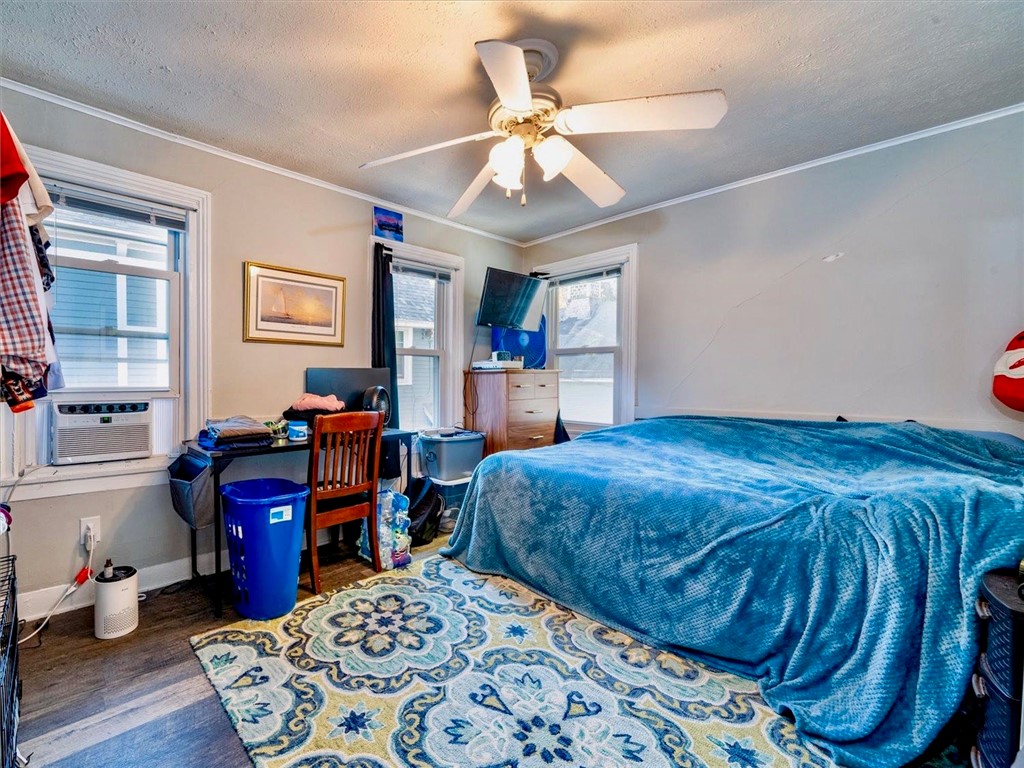 42 Vick Park B Rochester, NY 14607 - Photo 18 of 41 Rear 4 Bedroom Unit Bedroom 1