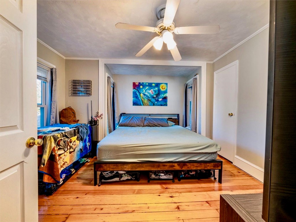 42 Vick Park B Rochester, NY 14607 - Photo 19 of 41 Rear 4 Bedroom Unit Bedroom 2