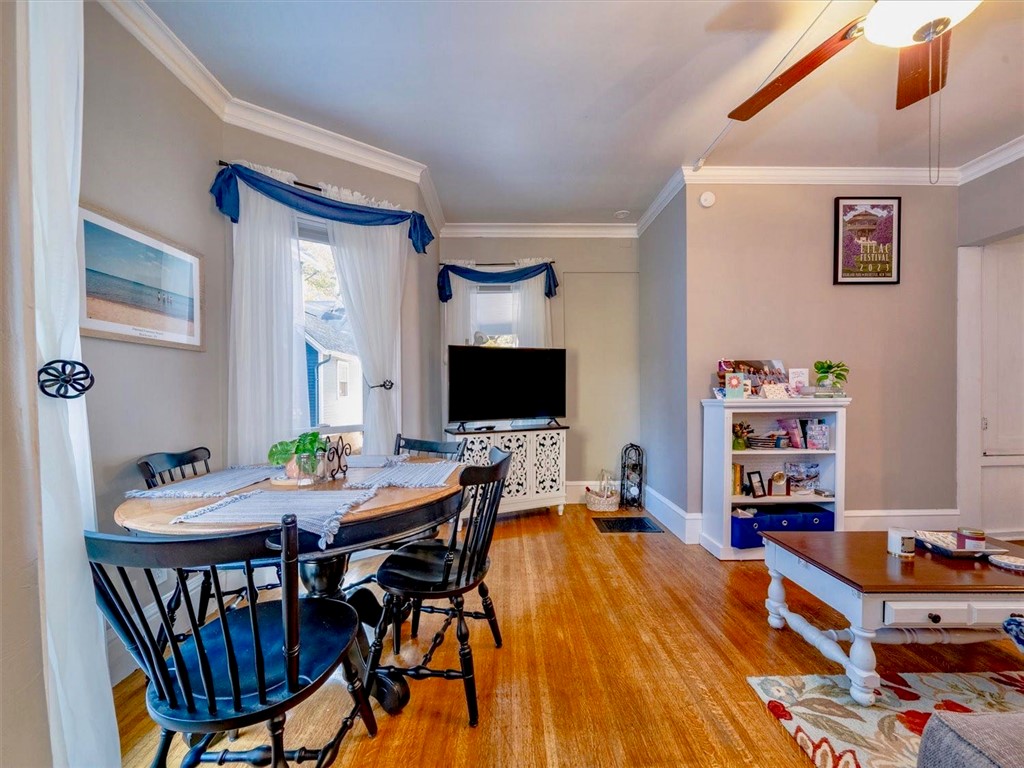 42 Vick Park B Rochester, NY 14607 - Photo 39 of 41 Front 1 Bedroom Unit Great Room/Dinette