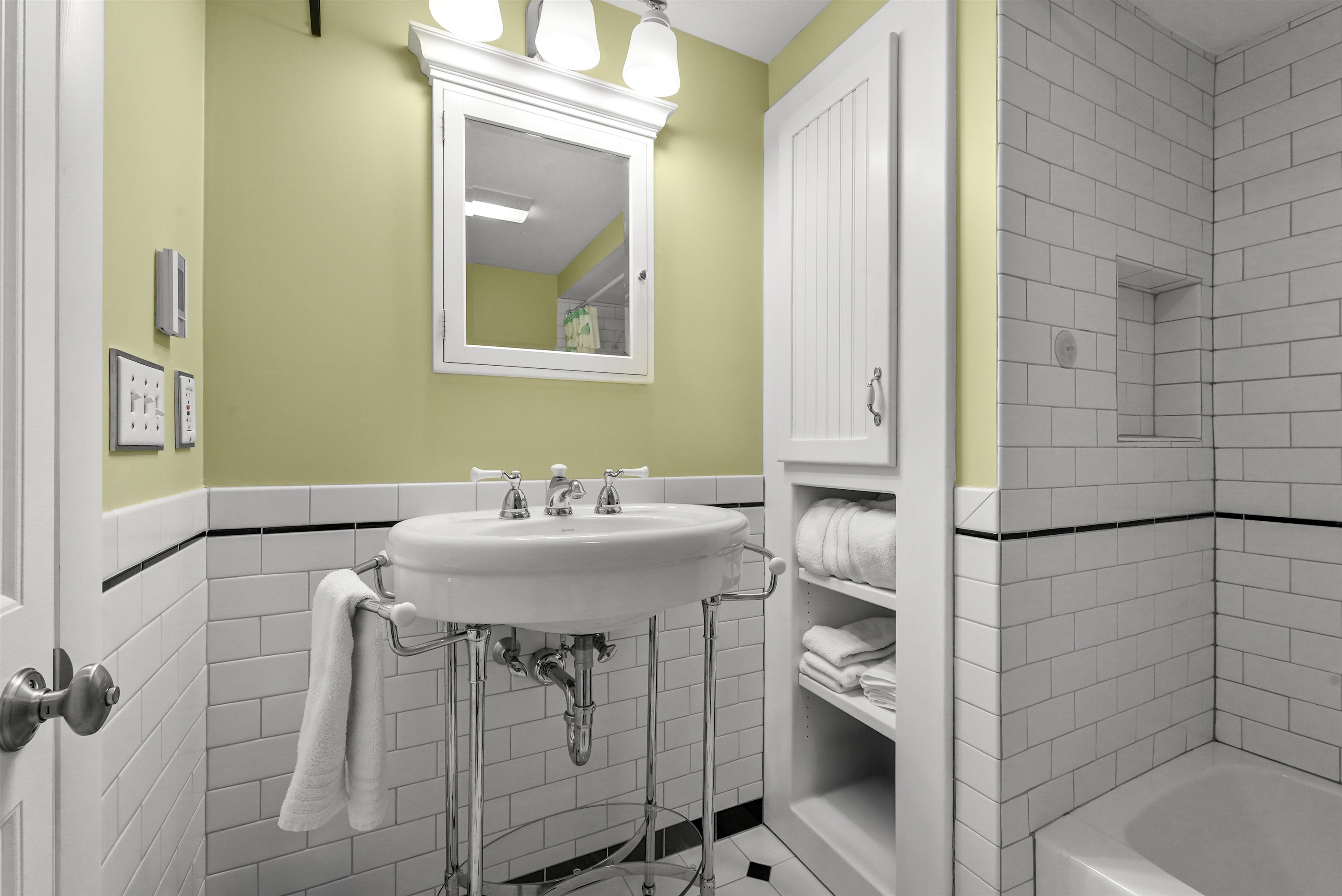 4483 Greilick Road Traverse City, MI 49696 - Photo 23 of 44 1933641-acb0489f-4ec9-4fb5-bbc1-839824eff1c6.JPG