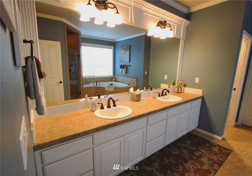 3729 209th Street Southeast Bothell, WA 98021 - Photo 10 of 25