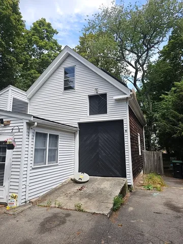 $639,000 | 130 Maple Avenue, Bridgewater, MA 02324