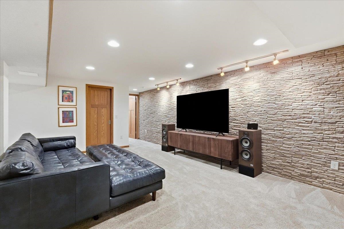 3303 Bluff Street Madison, WI 53705 - Photo 26 of 46 Gallery Image 26