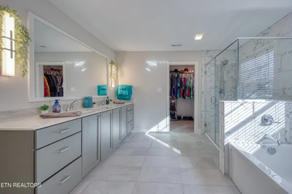 $524,900 | 1142 Madison Oaks Road, Knoxville, TN 37924