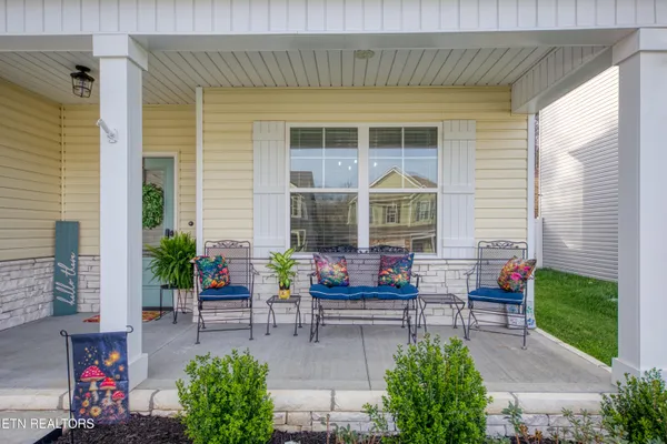 $524,900 | 1142 Madison Oaks Road, Knoxville, TN 37924