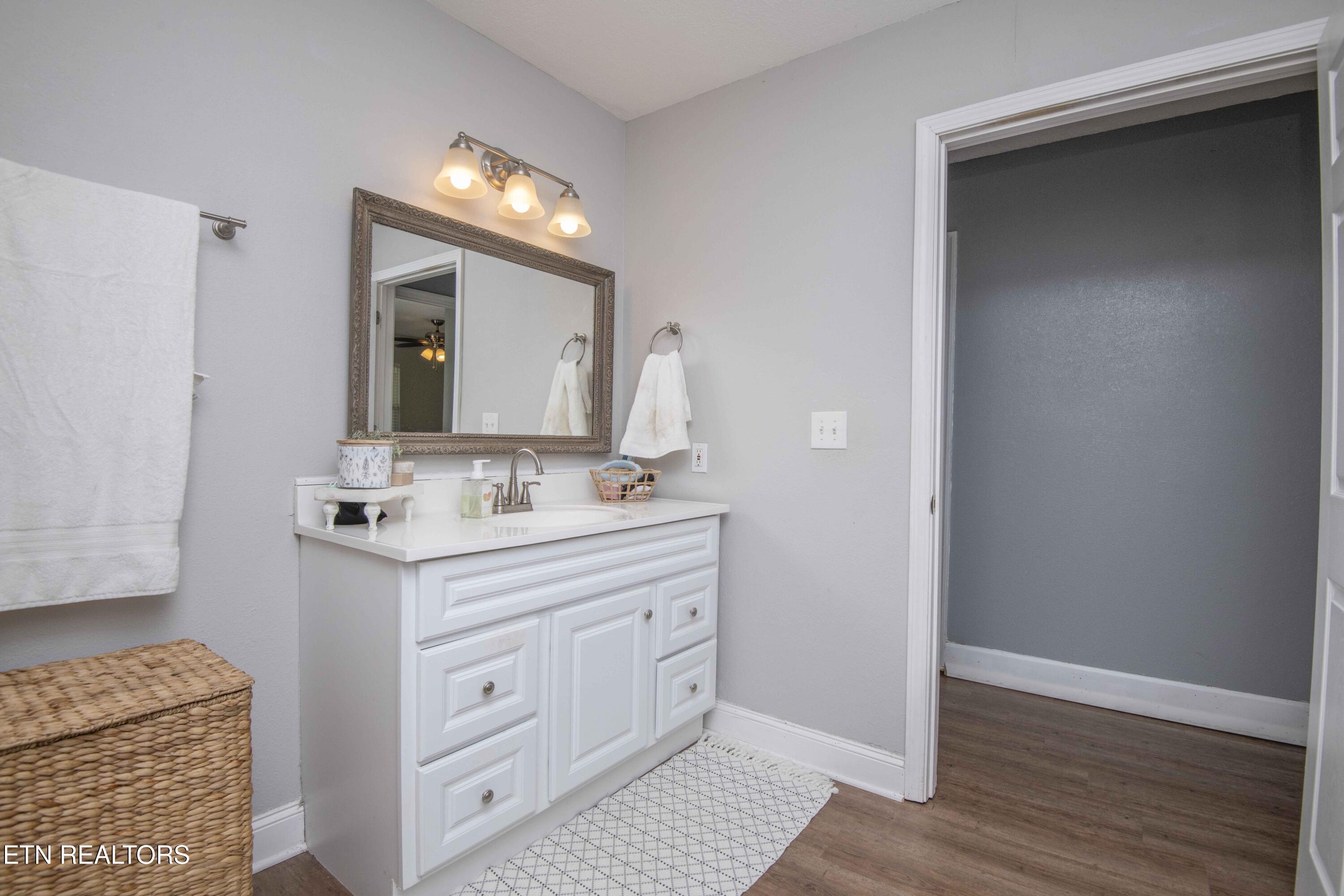 401 Vonore Road Loudon, TN 37774 - Photo 27 of 47 second bath_1