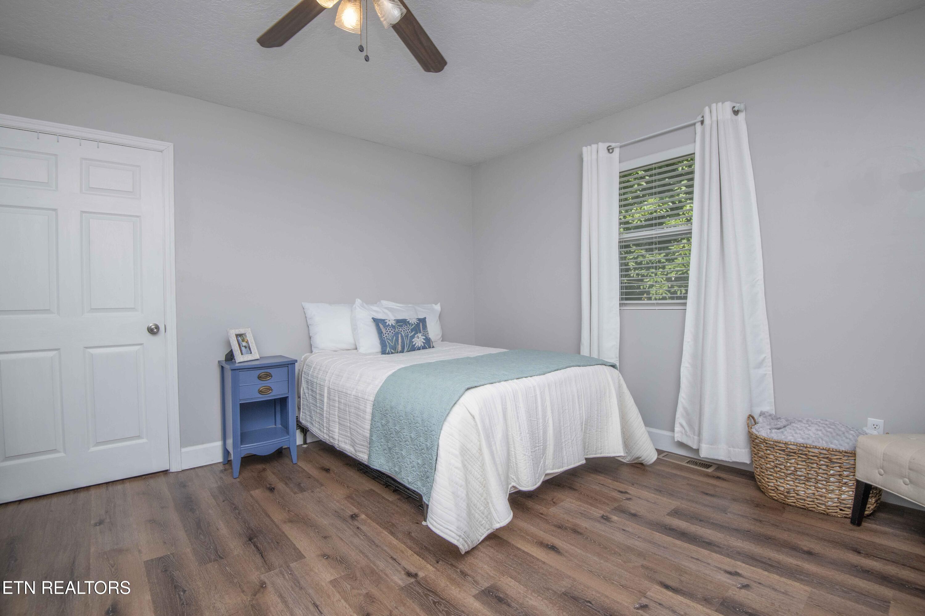 401 Vonore Road Loudon, TN 37774 - Photo 28 of 47 second bed 2_1