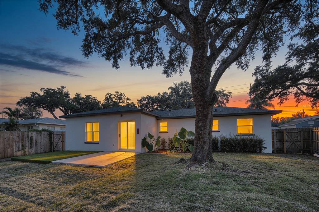 1732 Lakeview Road Clearwater, FL 33756 - Photo 31 of 38 Gallery Image 31