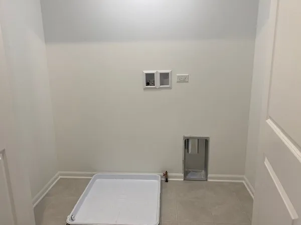 a view of a room with an empty space