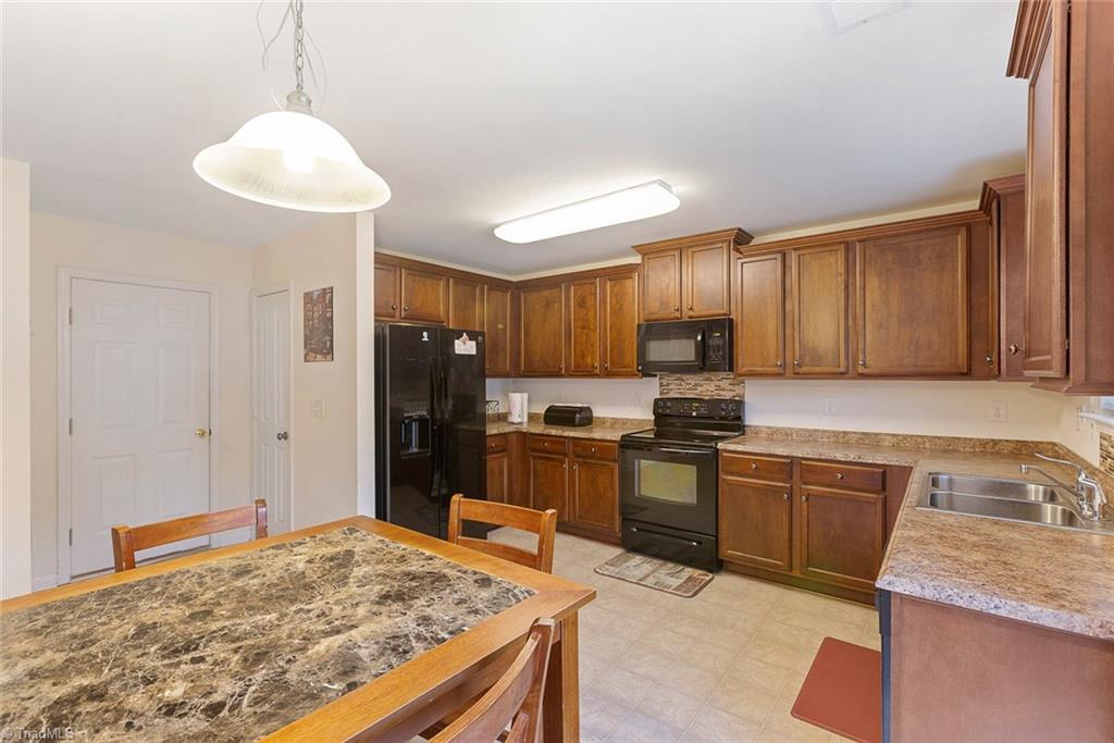 1347 Sharp Ridge Road Greensboro, NC 27406 - Photo 5 of 17 Gallery Image 5