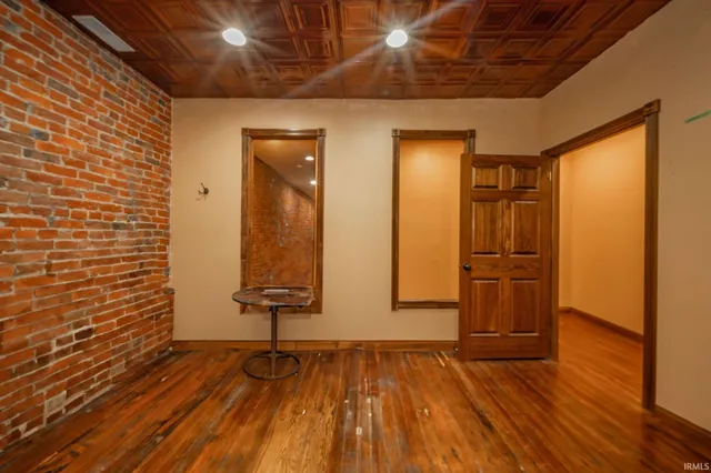 $325,000 | 28 North Washington Street, Knightstown, IN 46148