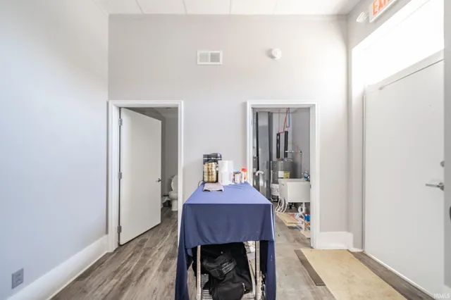 $325,000 | 28 North Washington Street, Knightstown, IN 46148