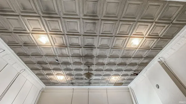 $325,000 | 28 North Washington Street, Knightstown, IN 46148