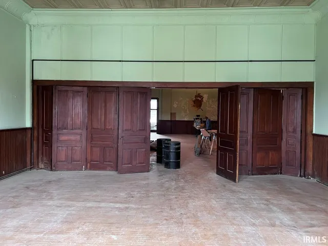 $325,000 | 28 North Washington Street, Knightstown, IN 46148