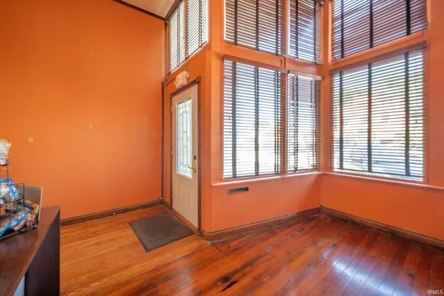 $325,000 | 28 North Washington Street, Knightstown, IN 46148