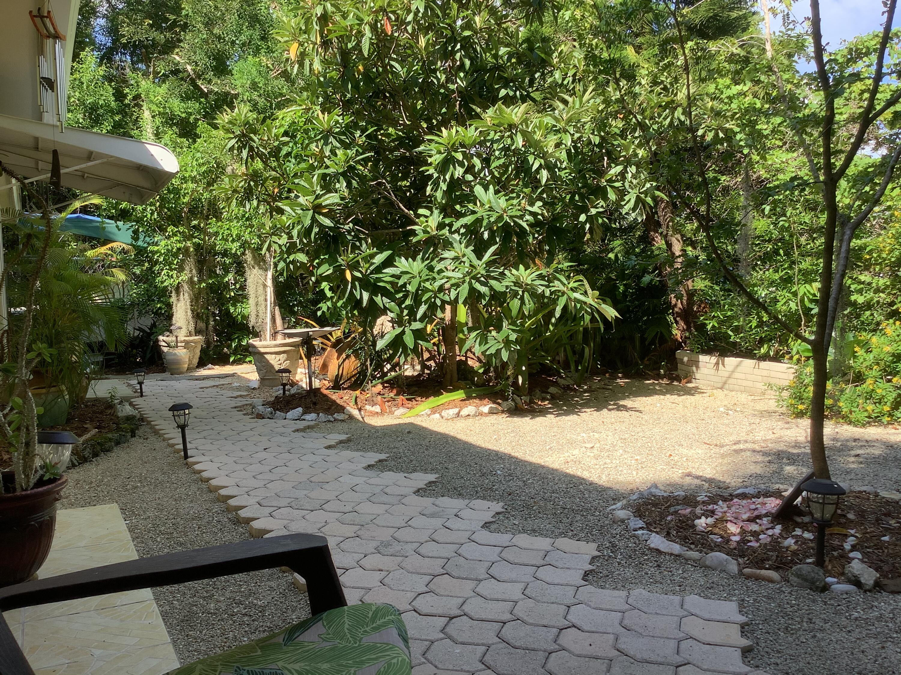 809 Largo Road Key Largo, FL 33037 - Photo 19 of 29 View from front Breakfast Nook