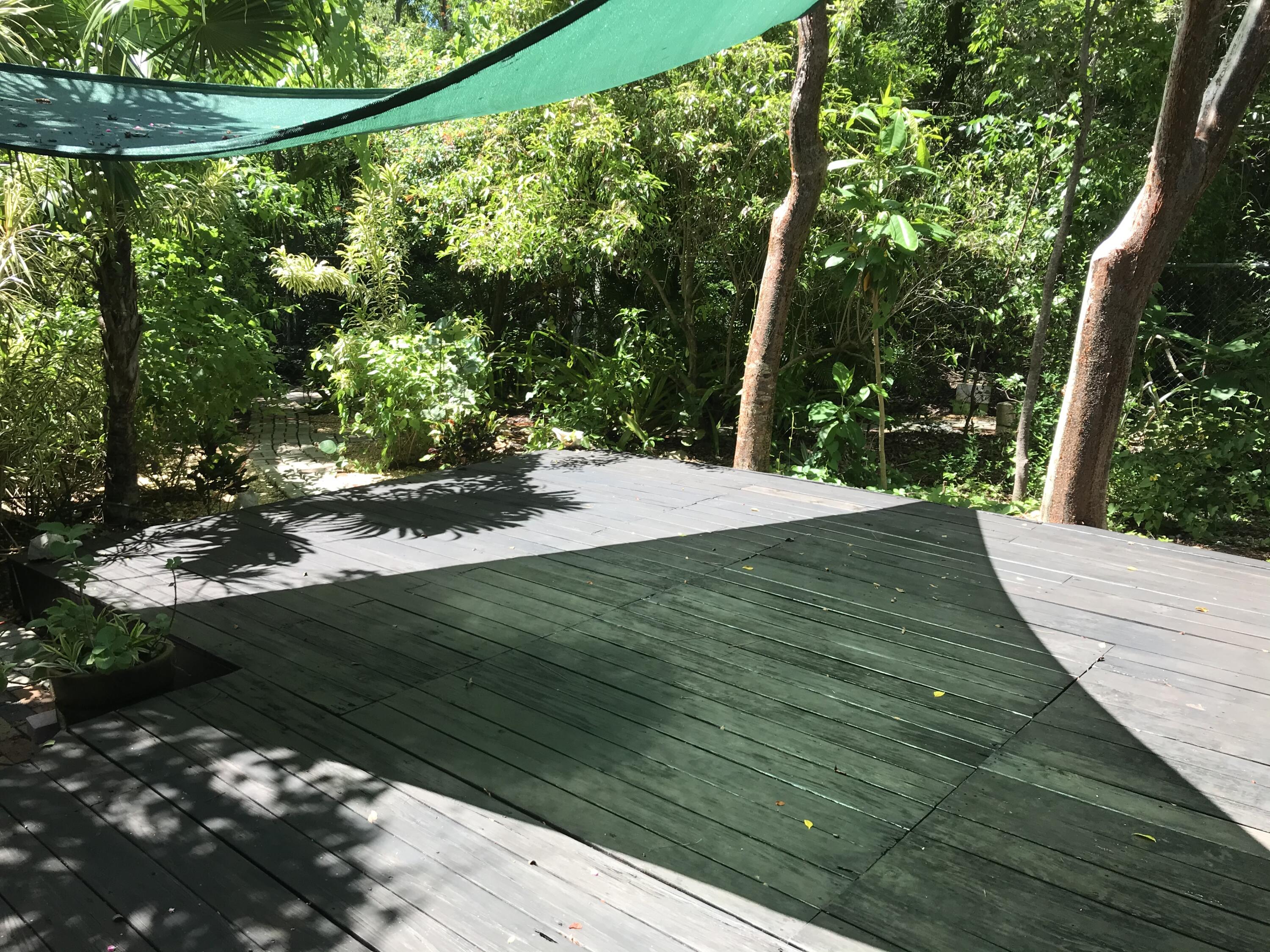 809 Largo Road Key Largo, FL 33037 - Photo 23 of 29 Fenced in private backyard