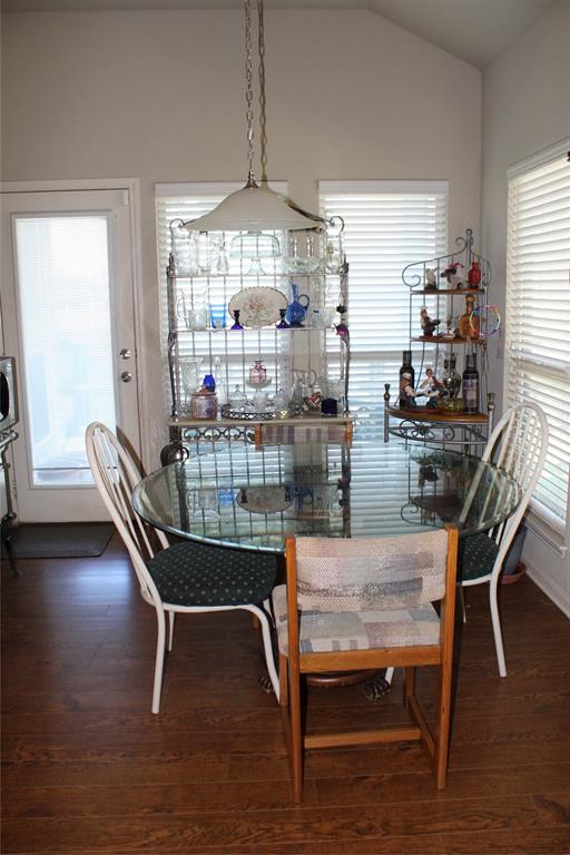 10717 Fallbrook Road Waco, TX 76708 - Photo 15 of 33 a dining room with furniture and window