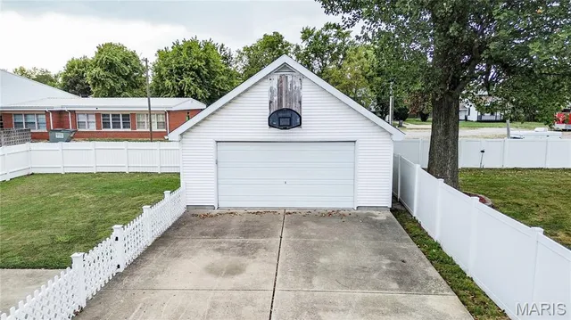 $157,000 | 505 West Spruce Street, Jerseyville, IL 62052