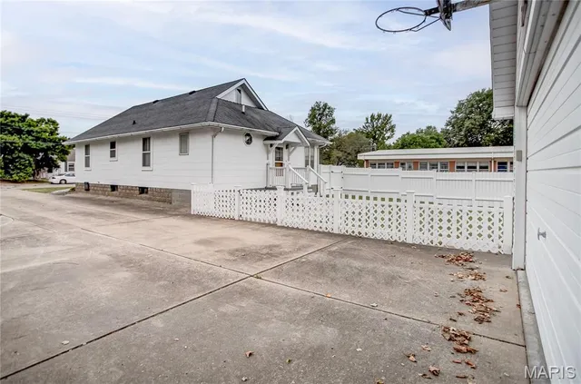 $157,000 | 505 West Spruce Street, Jerseyville, IL 62052