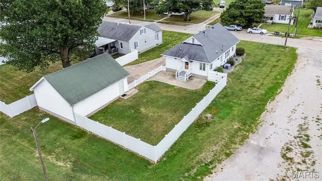 $157,000 | 505 West Spruce Street, Jerseyville, IL 62052
