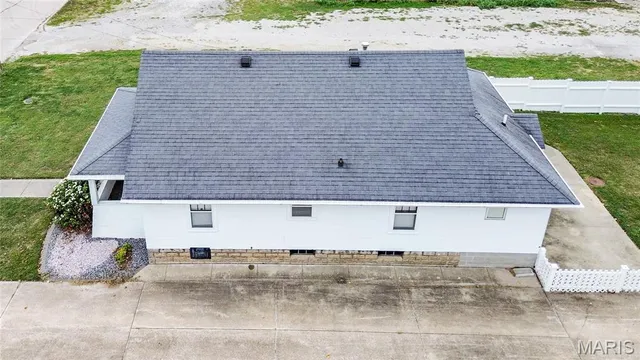 $157,000 | 505 West Spruce Street, Jerseyville, IL 62052