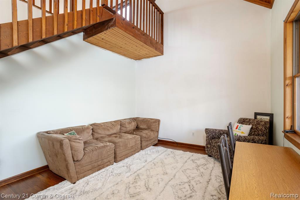 12340 Clyde Road Fenton, MI 48430 - Photo 5 of 56