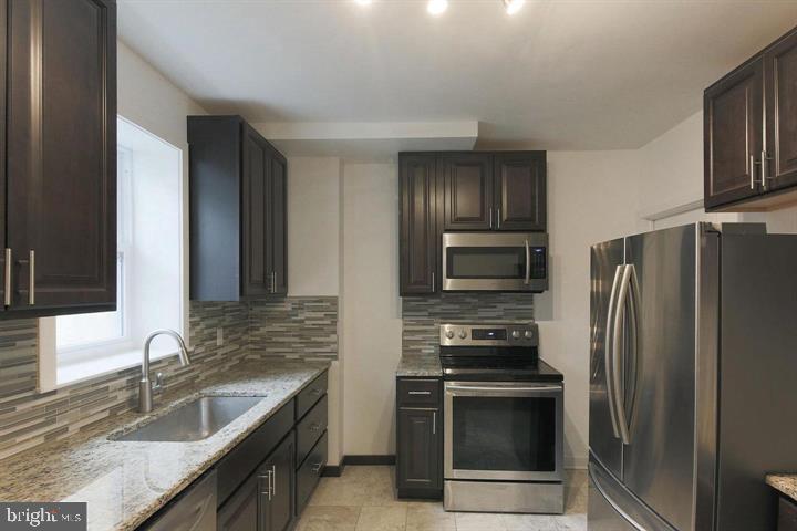 1750 Waterloo Street Philadelphia, PA 19122 - Photo 1 of 16