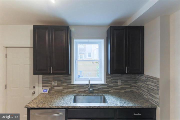 1750 Waterloo Street Philadelphia, PA 19122 - Photo 2 of 16
