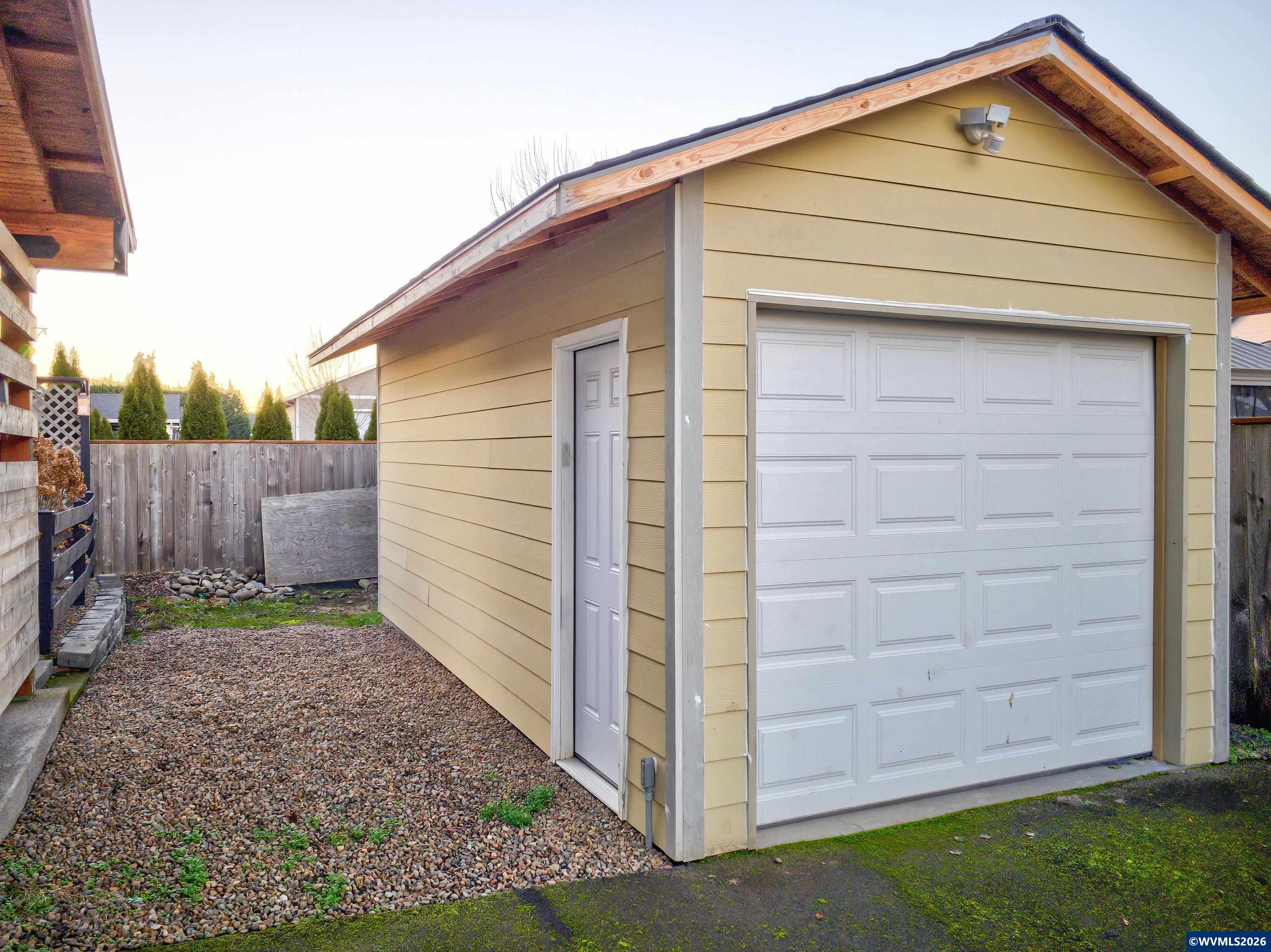 6284 Barker Street Albany, OR 97321 - Photo 21 of 48