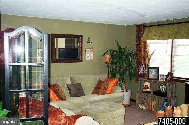596 Spring Avenue Hanover, PA 17331 - Photo 5 of 9 Gallery Image 5