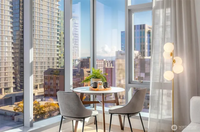 $530,000 | 800 Columbia Street, Unit 1708, Seattle, WA 98104