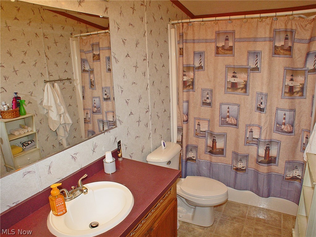 230 Grandview Road Chester, WV 26034 - Photo 17 of 25 Gallery Image 17