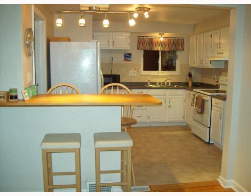 178 Drake Road Bethel Park, PA 15102 - Photo 4 of 14 Kitchen.
