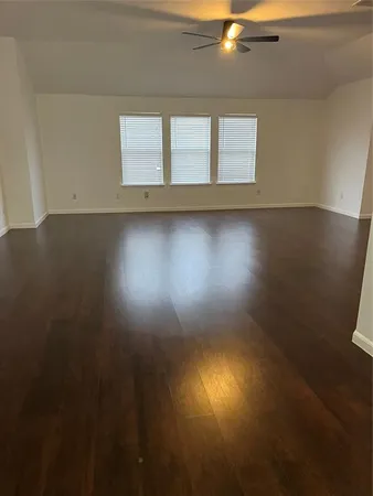 $2,700 | 7504 Marsland Lane, Arlington, TX 76001